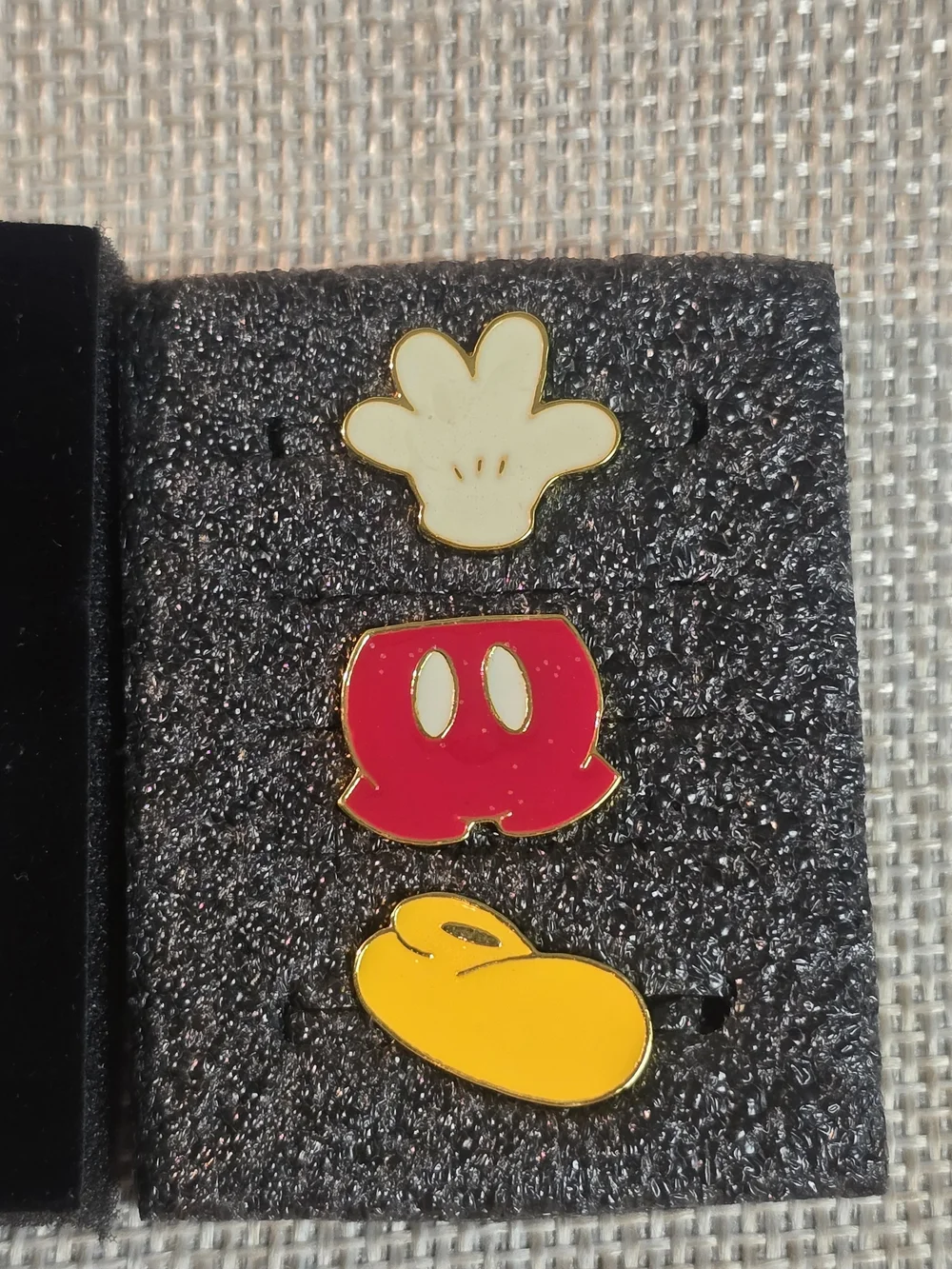 Kids Cartoon Enamel Pin Set - Red, Yellow & White Accessories